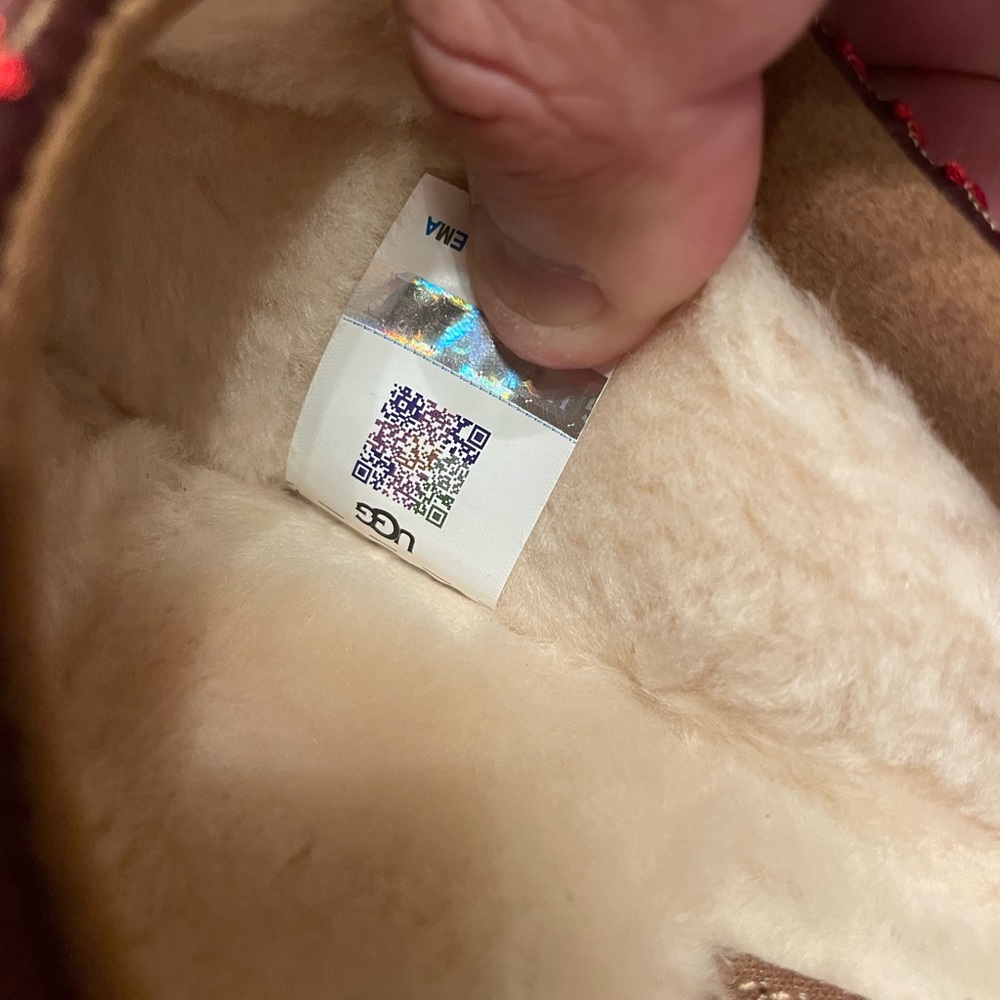 Brand New UGG Big Kids/Youth’s Tazz Slippers (Chestnut) - Picture 10 of 12